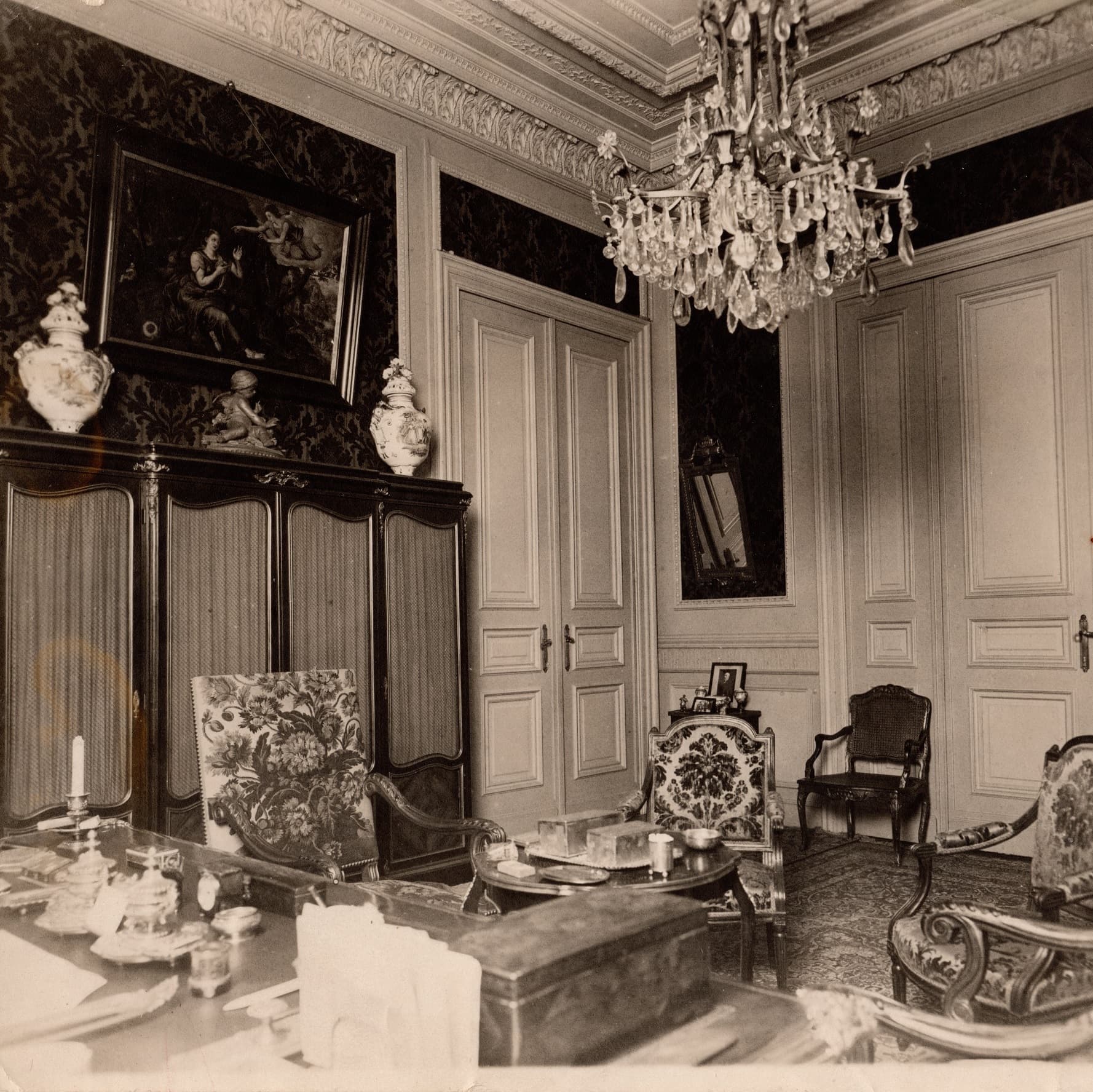 Embassador's office (2)